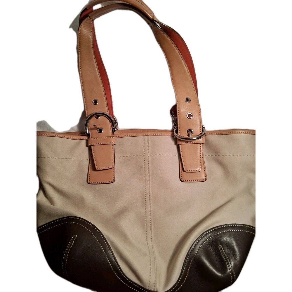 Authentic Coach Handbag, Canvas And Leather, Beige, Shoulder Bag. - Picture 14 of 16